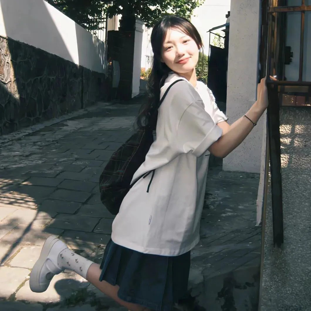 闪灵封面